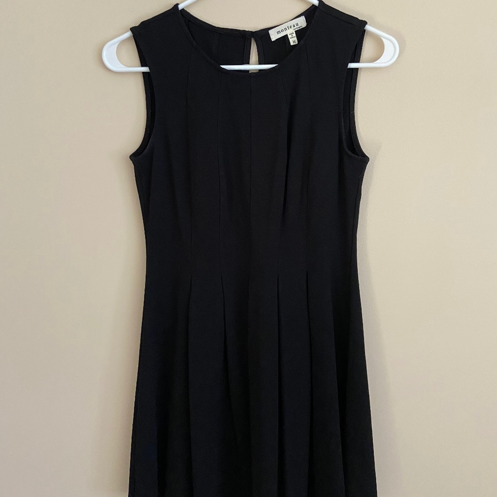 Black Pleated Sleeveless Dress